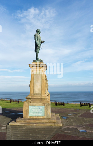 Statue von Captain James Cook, Whitby, North Yorkshire, England, UK Stockfoto