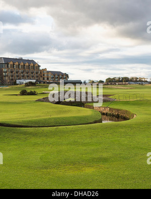 Swilken Burn-Brücke verbindet die 17. & 18. Fairways auf dem Old Course in St Andrews Scotland Stockfoto