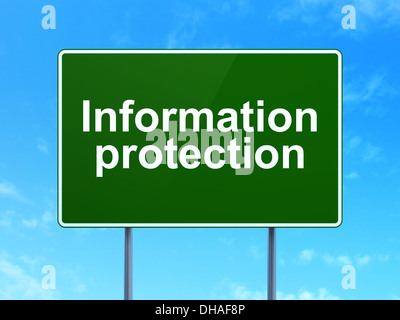 Sicherheitskonzept: Informationsschutz auf Straße Zeichen Hintergrund Stockfoto