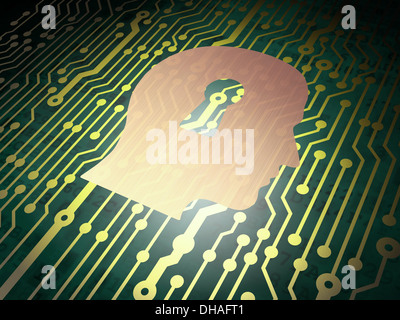 Sicherheitskonzept: Platine mit Kopf mit Schlüsselloch Stockfoto