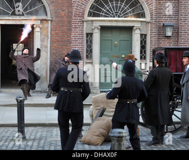 Matthew McFadyen Jermome Flynn und Adam Rothenberg Dreharbeiten der BBC neue Drama "Ripper Street" auf Straßen von Dublin-Szene ist ein Stockfoto