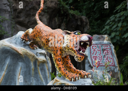 Haw Par Villa ist ein One of a Kind-Themenpark in Singapur Szenen aus der chinesischen Mythologie, konfuzianischen Geschichten, Folklore und Legenden. Stockfoto