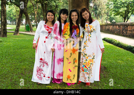 Jungen vietnamesischen Schönheiten in Hanoi. Stockfoto