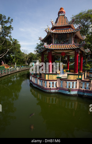 Haw Par Villa ist ein One of a Kind-Themenpark in Singapur Szenen aus der chinesischen Mythologie, konfuzianischen Geschichten, Folklore und Legenden. Stockfoto