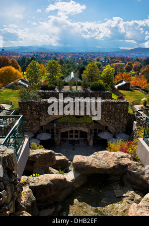 Herbstliche Ansicht von hinten der Grove Park Inn Asheville North Carolina Stockfoto