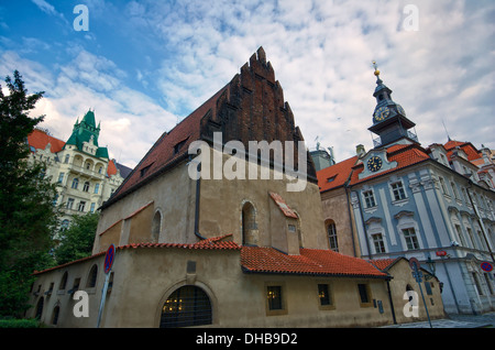 Altneu-Synagoge und das jüdische Rathaus in Prag, Tschechische Republik Stockfoto