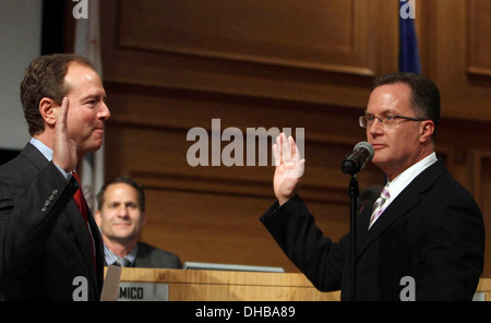 Kongressabgeordnete Adam Schiff Weho Bürgermeister Jeffrey Streich Jeff Prang und Abbe Land West Hollywood neue Bürgermeister & Bürgermeister Protem vereidigt Stockfoto