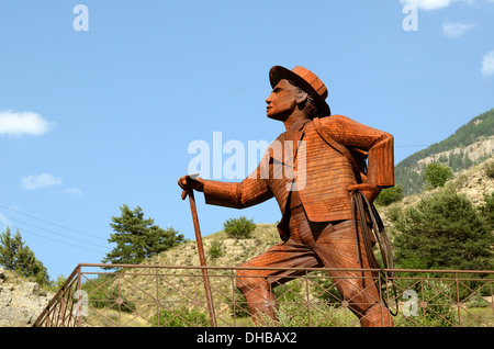 Statue von Bergsteiger Edward Whymper in der Nähe von l'Argentière-la-Bessée Ecrins Nationalpark Frankreich Stockfoto