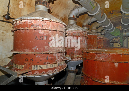 Klimaanlagenkanäle in der Verlassenen U-Bahn Fort Saint Gobain auf der Maginot-Linie Modane Savoie France Stockfoto