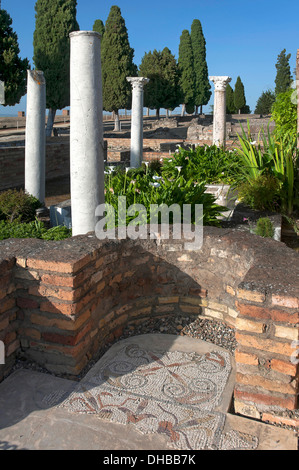 Triclinium, Haus der Vögel, römischen Ruinen von Itálica, Santiponce, Sevilla-Provinz, Region von Andalusien, Spanien, Europa Stockfoto