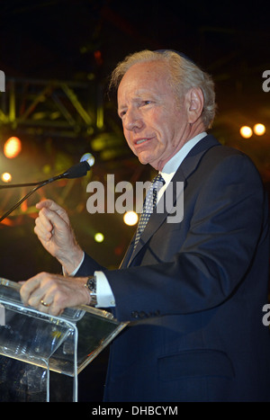 Ehemaliger Senator Joseph Lieberman spricht auf der Tagung der Lubawitscher Emissäre in Brooklyn, New York 11.3.2013 Stockfoto