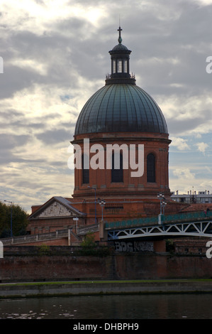 Dome De La Grave, Fluss Garonne, Pont Saint-Pierre, Toulouse, Haute-Garonne, Frankreich Stockfoto