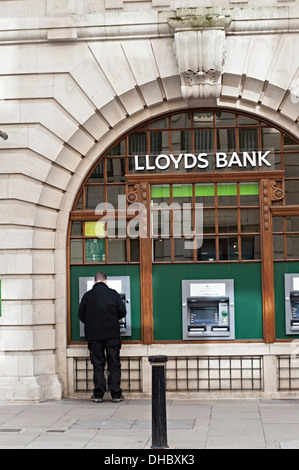 Lloyds Bank Birmingham Zweig neue Geldautomaten und logo Stockfoto