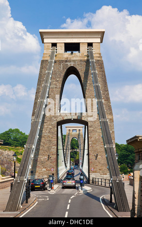 Verkehr, überqueren die Clifton Suspension Bridge Clifton downs Bristol Avon England UK GB EU Europa Stockfoto