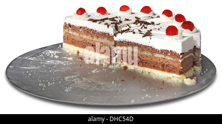 Leckere Kuchen mit Schokolade und Kirschen isoliert auf weißem Hintergrund dekoriert Stockfoto