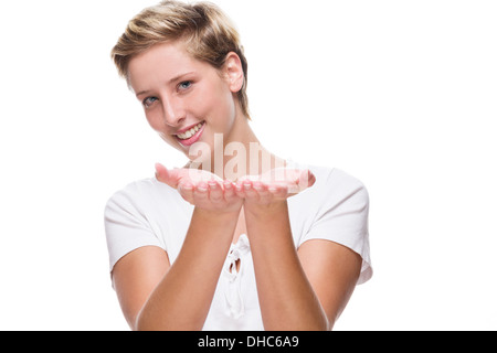 glückliche Frau Hand in Hand für Product Placement auf weißem Hintergrund Stockfoto