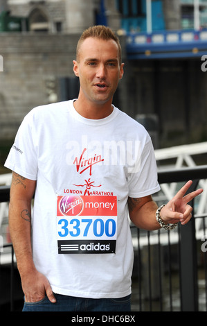 Calum Best Virgin London Marathon 2012 - Fototermin an der Tower Hotel in London, England - 20.04.12 Stockfoto