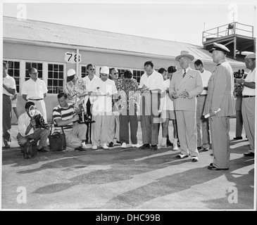 Foto von Präsident Truman anlässlich einer Zeremonie zu Ehren der US-Marinestützpunkt in Key West, Florida für seine... 200580 Stockfoto