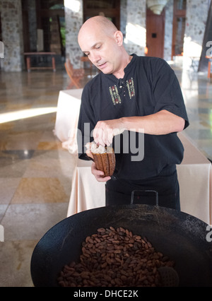 Henrik Bodholdt, Schokolade Hersteller, Provinz Guanacaste, Costa Rica, Mittelamerika Stockfoto