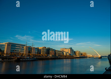 Dublin über Fluss Liffey Stockfoto