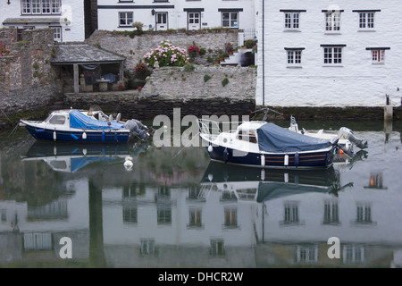 Polperro ist ein malerisches Dorf und Fischerhafen liegt an der Südost-Küste Cornwalls in South West England, UK. Stockfoto