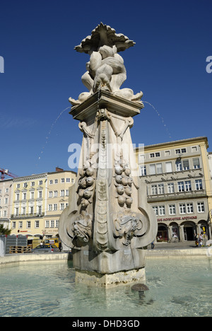 Brunnen am Hauptplatz in Linz Stockfoto