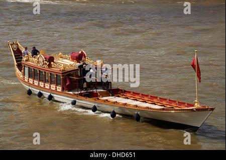 Royal Barge Gloriana auf der Themse Stockfoto