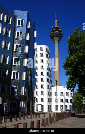 Gehry-Bauten in den Medienhafen Stockfoto