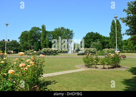 Parkway Brunnen in der Parkway Gärten im Zentrum von Welwyn Garden City, Hertfordshire, England, Vereinigtes Königreich Stockfoto