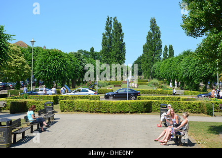 Der Parkway Gardens im Zentrum von Welwyn Garden City, Hertfordshire, England, Vereinigtes Königreich Stockfoto