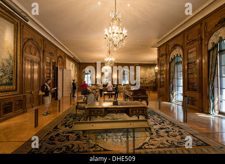 Das Innere der schönen Huntington Kunstgalerie an der Huntington-Bibliothek und botanischen Gärten in San Marino, CA. Stockfoto