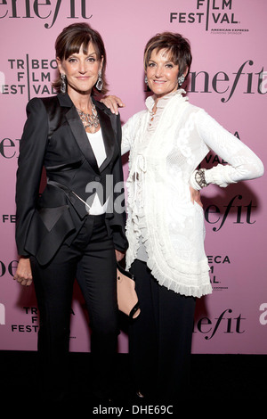 Jean Ford und Jane Ford 2012 Tribeca Film Festival - Vorteile Kosmetik Premiere - Glamouriety - Ankunft New York City, USA- Stockfoto