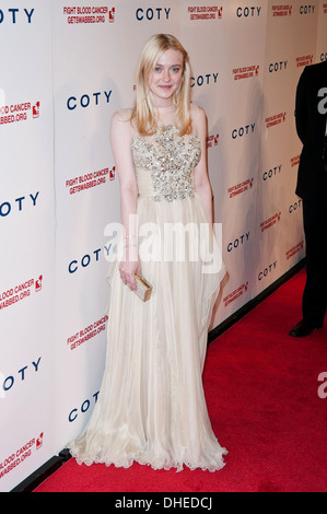 Dakota Fanning 6. jährlichen DKMS gegen Blut-Krebs-Gala im Cipriani Wall Street New York City USA - 26.04.12 gelinkt Stockfoto