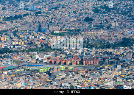 Panorama über Quito, Provinz Pichincha, Ecuador Stockfoto