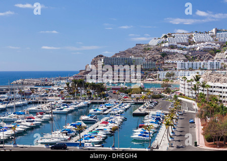 Vogelperspektive Blick auf Puerto Rico und Marina, Gran Canaria, Kanarische Inseln, Spanien, Atlantik, Europa Stockfoto