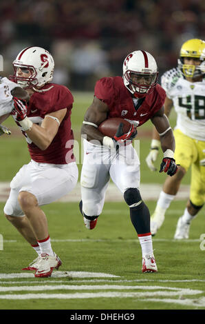 Palo Alto, CA, USA. 7. November 2013. 7. November 2013: Stanford Empfänger Ty Montgomery während der Kardinäle 26-20 Pac-12 gewinnen die Oregon Ducks in einem NCAA Football-Spiel in Stanford Stadium in Palo Alto, Kalifornien. © Csm/Alamy Live-Nachrichten Stockfoto