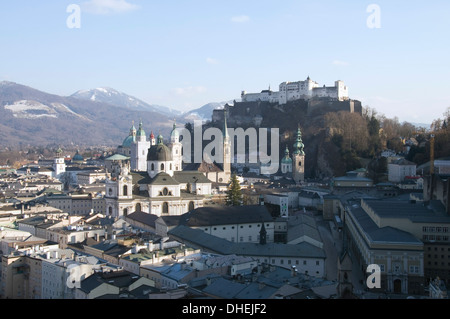 Blick auf Salzburg von Monchsberg, Salzburg, Österreich Stockfoto