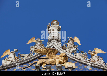 Detail der Fassade der Basilica di San Marco (Markusdom), St.-Markus Platz, Venedig, UNESCO, Veneto, Italien Stockfoto