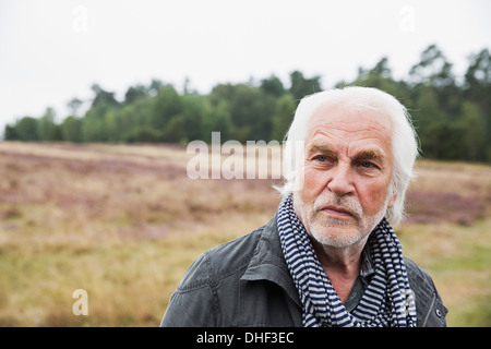 Porträt der ältere Mann mit grauem Haar Stockfoto