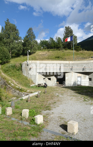 Eintritt zum Fort Saint-Gobain oder Betonbunker auf der Maginot-Linie Modane Maurienne Valley Savoie France Stockfoto