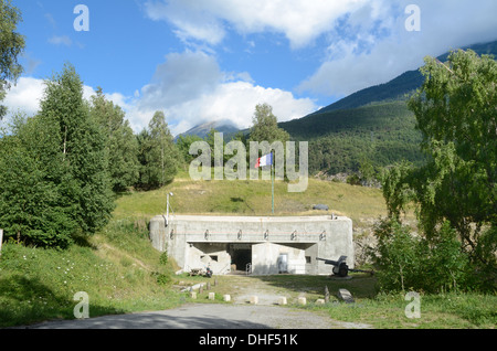 Saint-Gobain Fort oder Betonblockhaus an der Maginot-Linie Modane im Maurienne-Tal Savoie Frankreich Stockfoto