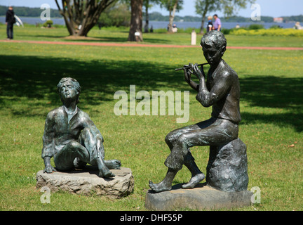 Bad Zwischenahn, Bronze-Statuen am Kurpark (Kurpark), Ammerland, Niedersachsen, Deutschland Stockfoto