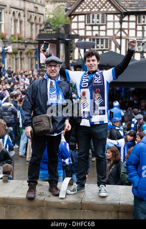 Fans von Real Sociedad in Manchester City Centre, bevor ihre Teams Champions League Spiel gegen Manchester United Gruppe. Stockfoto