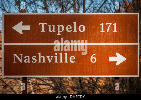 Entlang der historischen Natchez Trace Parkway, Tennessee USA unterzeichnen Stockfoto