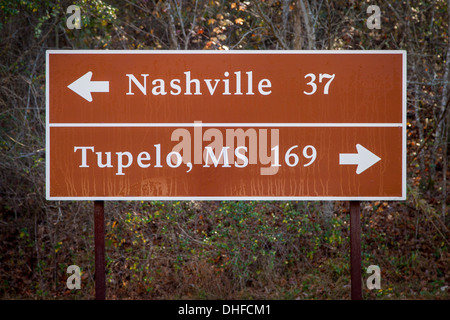 Schild entlang des historischen Natchez Trace Parkway, Tennessee, USA Stockfoto