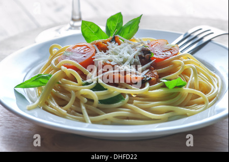 Pasta mit Bolognese-Sauce hautnah Stockfoto