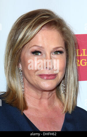 Los Angeles, Kalifornien, USA. 8. November 2013. Kathy Hilton besucht YMCA mehr Los Angeles jährliche Rhapsody Ball am 8. November 2013 im The Beverly Hills Hotel, Beverly Hills, Kalifornien. USA. © TLeopold/Globe Photos/ZUMAPRESS.com/Alamy Live-Nachrichten Stockfoto