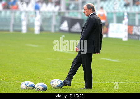 Turin, Italien. 9. November 2013. Jacques Brunel während der Rugby-Testspiel zwischen Italien und Australien im Stadio Olimpico am 9. November 2013 in Turin, Italy.Photo: Filippo Alfero/NurPhoto Credit: Filippo Alfero/NurPhoto/ZUMAPRESS.com/Alamy Live News Stockfoto