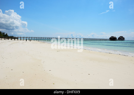 Hotel Steg, Bwejuu Strand, Indischer Ozean, Sansibar, Tansania, Ostafrika Stockfoto