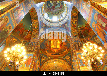 Innenraum der Kirche des Erlösers auf vergossenen Blutes in St. Petersburg, Russland Stockfoto